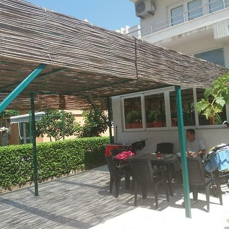 Mona&Mike Apartments Tivat Eksteriør billede