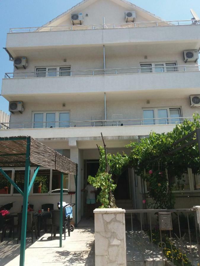Mona&Mike Apartments Tivat Eksteriør billede